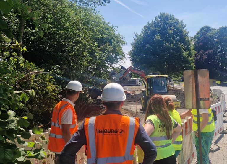 Photo de mobiwall qui a accueilli les conseillers et formateurs du Forem pour une immersion sur plusieurs chantiers en Wallonie