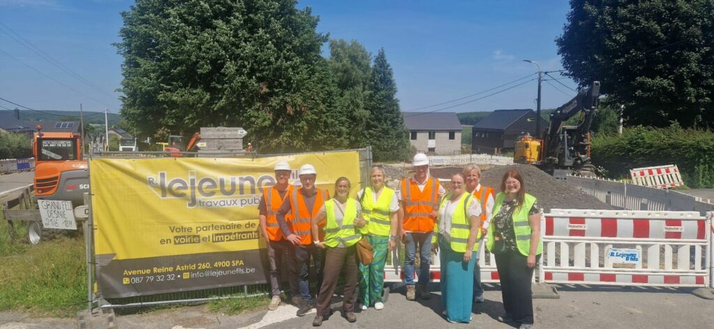Photo de mobiwall qui a accueilli les conseillers et formateurs du Forem pour une immersion sur plusieurs chantiers en Wallonie